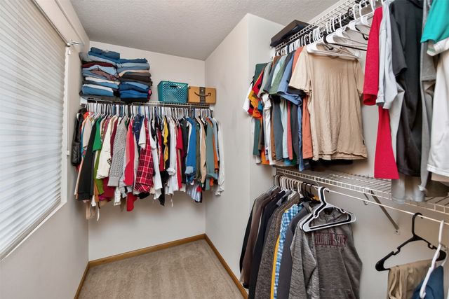 12201 Horton Avenue, Urbandale, IA 50323