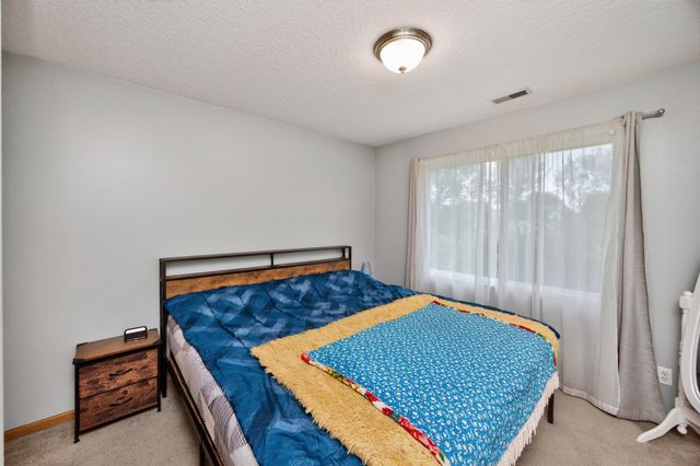12201 Horton Avenue, Urbandale, IA 50323
