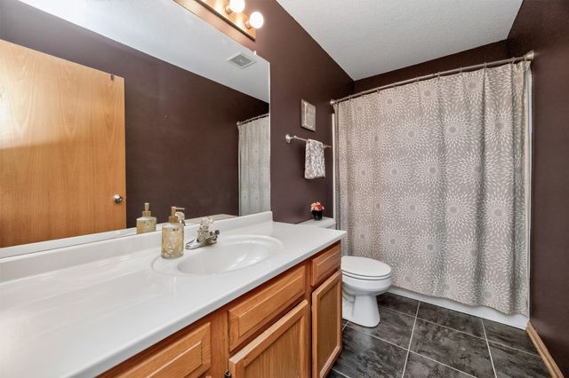 12201 Horton Avenue, Urbandale, IA 50323