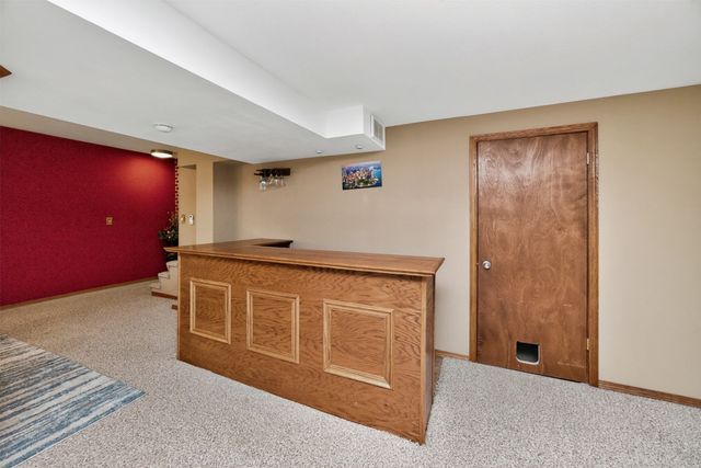 12201 Horton Avenue, Urbandale, IA 50323