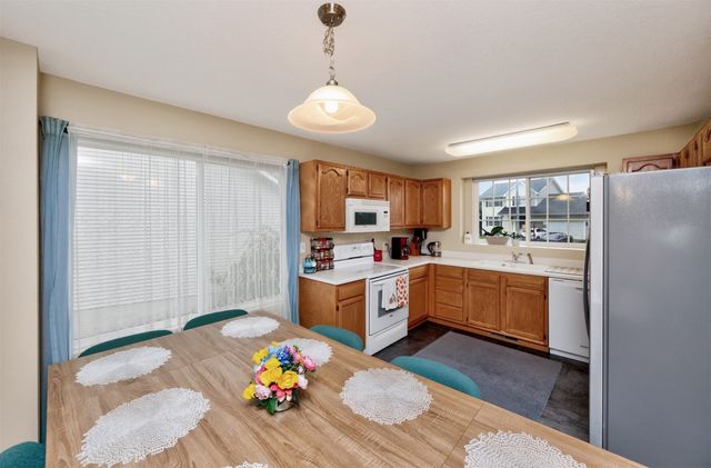 12201 Horton Avenue, Urbandale, IA 50323