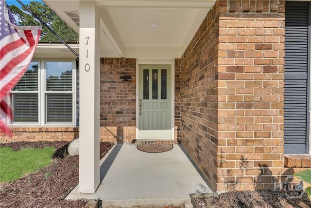 710 Leaning Oaks Drive, Savannah, GA 31410