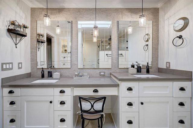 1315 Chardonnay Drive 3, Houston, TX 77077