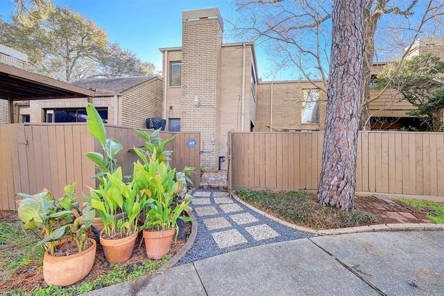 1315 Chardonnay Drive 3, Houston, TX 77077