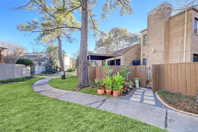 1315 Chardonnay Drive 3, Houston, TX 77077