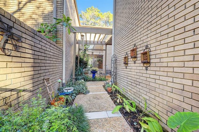 1315 Chardonnay Drive 3, Houston, TX 77077