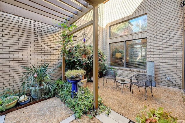 1315 Chardonnay Drive 3, Houston, TX 77077