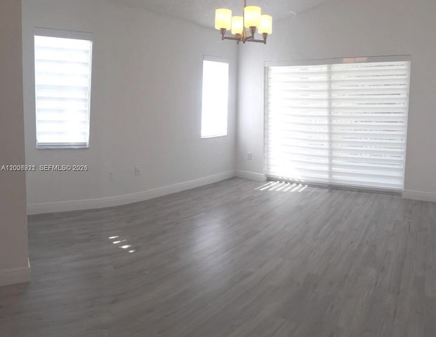 4400 NW 107th Ave 301, Doral, FL 33178