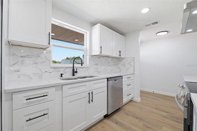 6436 SUTHERLAND AVENUE, New Port Richey, FL 34653