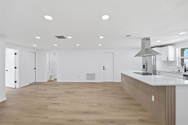 6436 SUTHERLAND AVENUE, New Port Richey, FL 34653