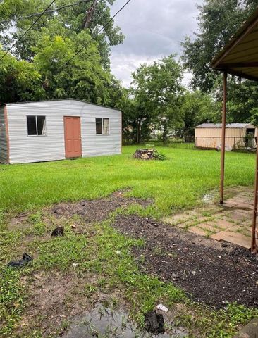 501 Mayford Street, Houston, TX 77076