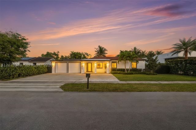 2825 SW 79th Ct, Miami, FL 33155