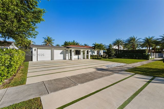 2825 SW 79th Ct, Miami, FL 33155