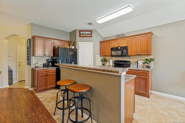 3431 Zachary St, Seguin, TX 78155