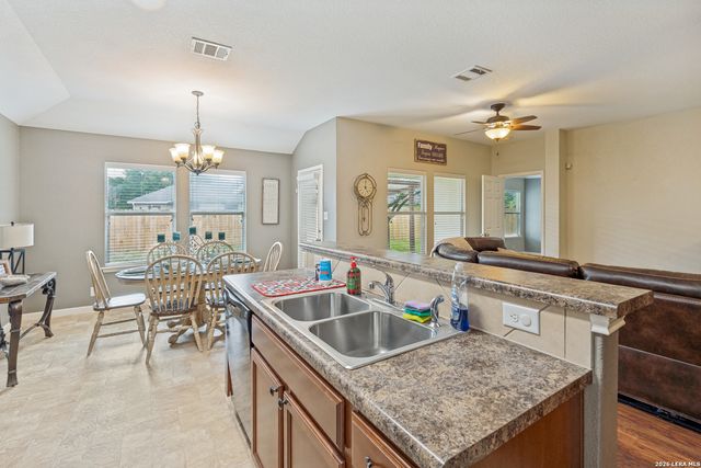 3431 Zachary St, Seguin, TX 78155