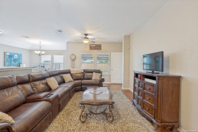 3431 Zachary St, Seguin, TX 78155