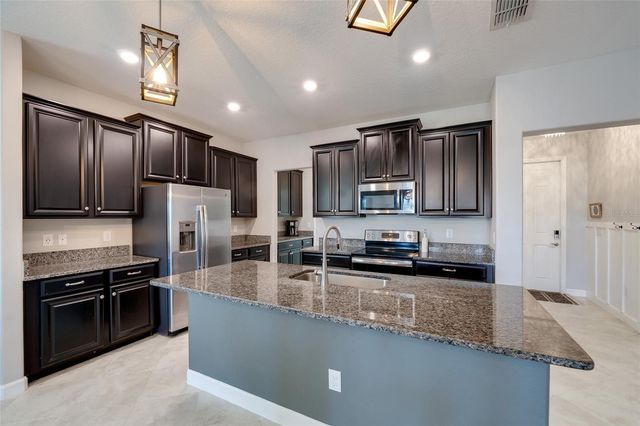 9646 IVORY DRIVE, Ruskin, FL 33573