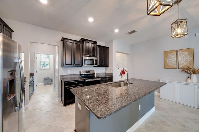 9646 IVORY DRIVE, Ruskin, FL 33573