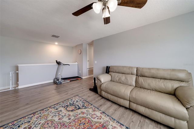 9646 IVORY DRIVE, Ruskin, FL 33573
