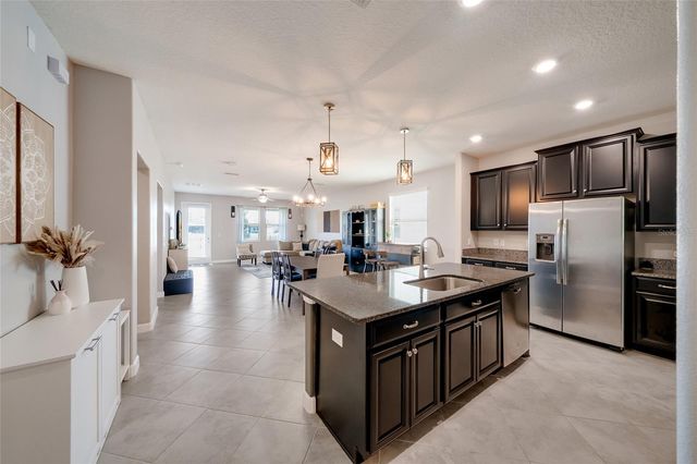 9646 IVORY DRIVE, Ruskin, FL 33573
