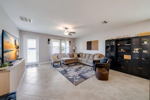 9646 IVORY DRIVE, Ruskin, FL 33573