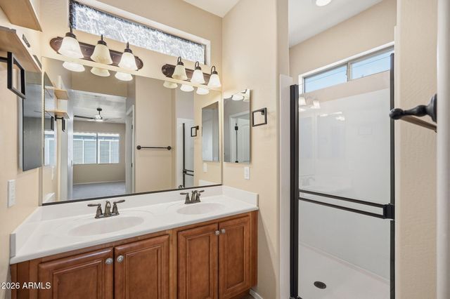 3599 S SWAN Drive, Gilbert, AZ 85297