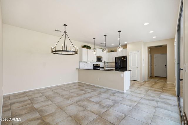 3599 S SWAN Drive, Gilbert, AZ 85297