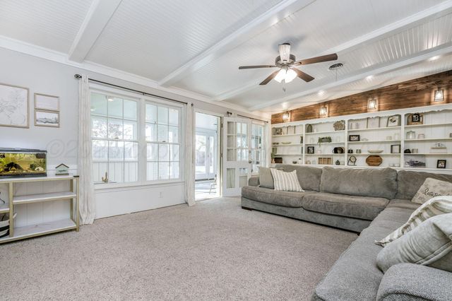 6701 GAINSBOROUGH Road, Amarillo, TX 79106