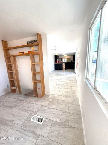 1258 W Rosamond Spc 66, Rosamond, CA 93560