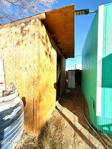 1258 W Rosamond Spc 66, Rosamond, CA 93560