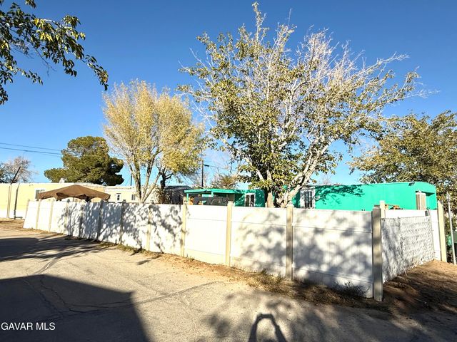 1258 W Rosamond Spc 66, Rosamond, CA 93560