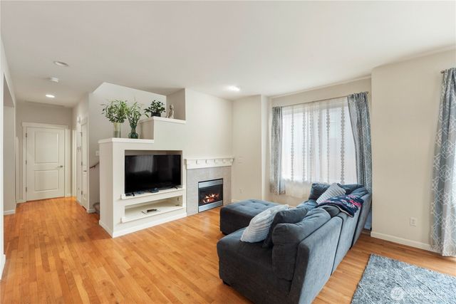 1346 32nd Place NE, Auburn, WA 98002