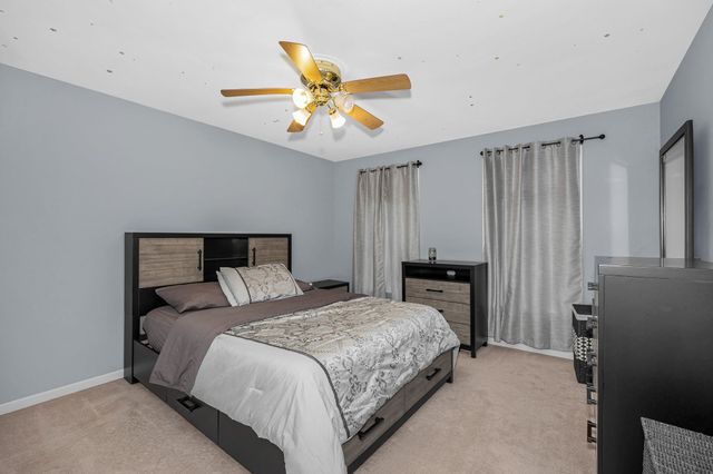 14 Cheshire Court, Londonderry, NH 03053