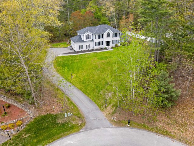 14 Cheshire Court, Londonderry, NH 03053