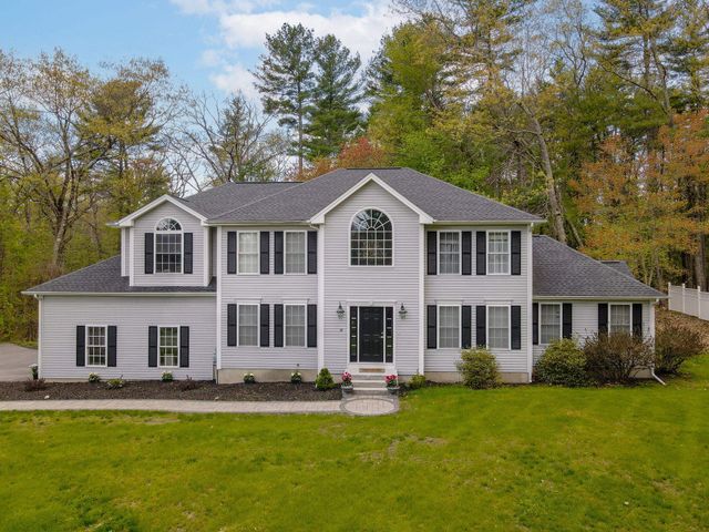 14 Cheshire Court, Londonderry, NH 03053