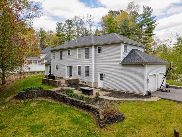 14 Cheshire Court, Londonderry, NH 03053