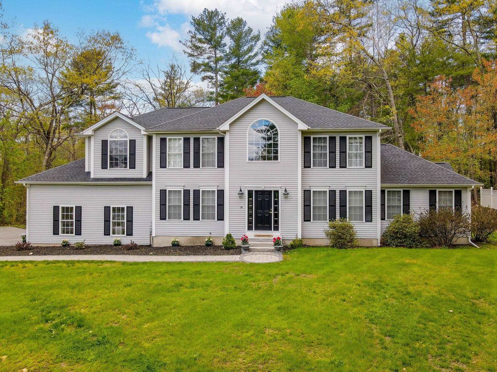 14 Cheshire Court, Londonderry, NH 03053