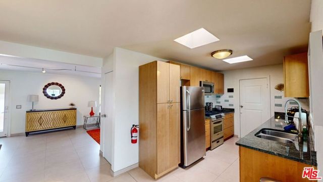 2295 E Nicola Road, Palm Springs, CA 92262