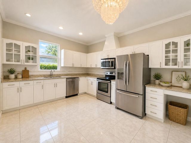 11052 LYNN LAKE CIRCLE, Tampa, FL 33625