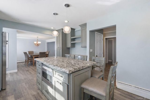 101 Spruce Avenue, Bethpage, NY 11714