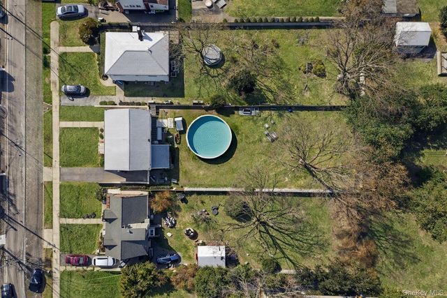 101 Spruce Avenue, Bethpage, NY 11714