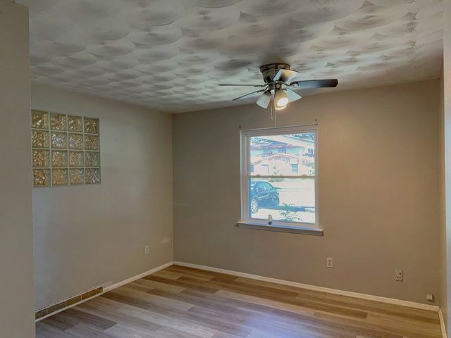 3621 Pleasant Run Road, Irving, TX 75062