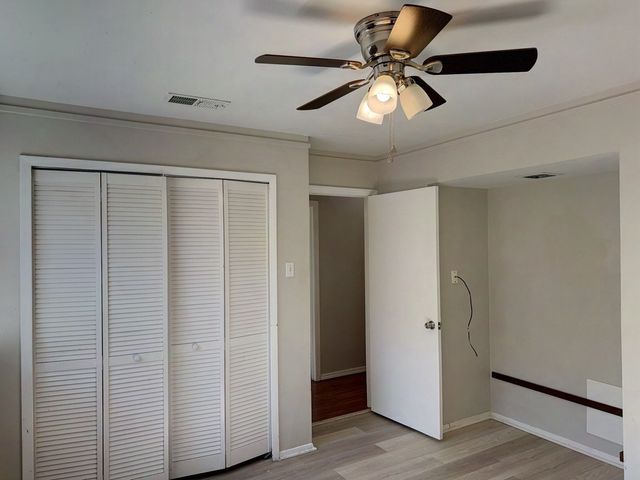 3621 Pleasant Run Road, Irving, TX 75062