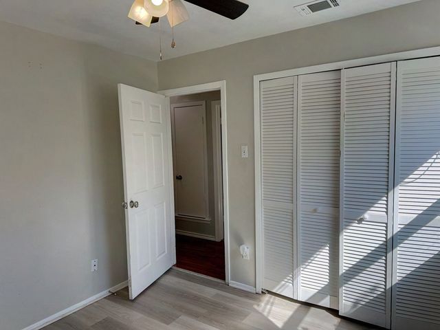 3621 Pleasant Run Road, Irving, TX 75062