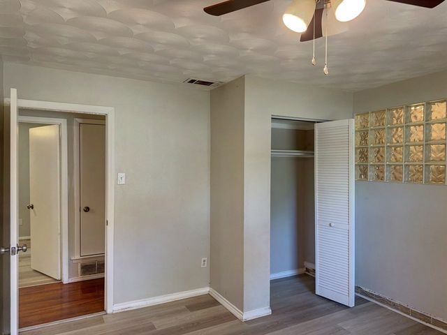 3621 Pleasant Run Road, Irving, TX 75062