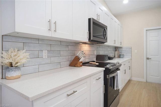 1813 SW 50th TER, Cape Coral, FL 33914