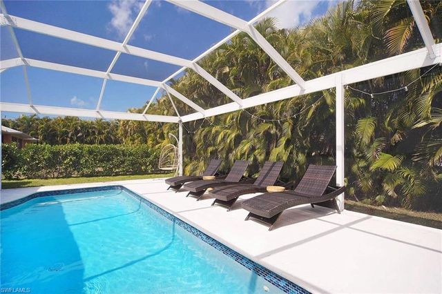 1813 SW 50th TER, Cape Coral, FL 33914