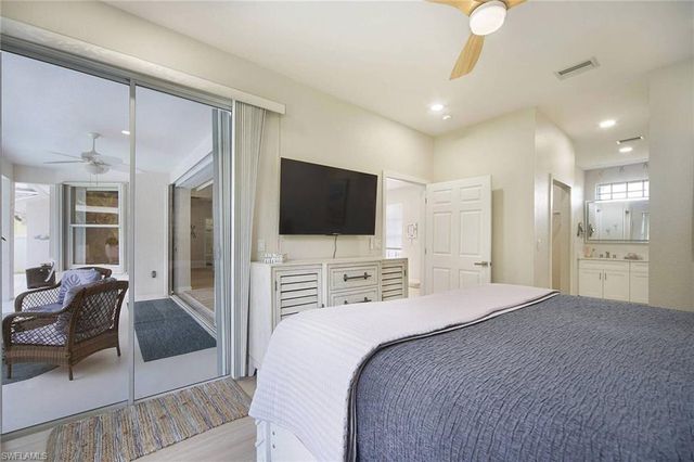 1813 SW 50th TER, Cape Coral, FL 33914