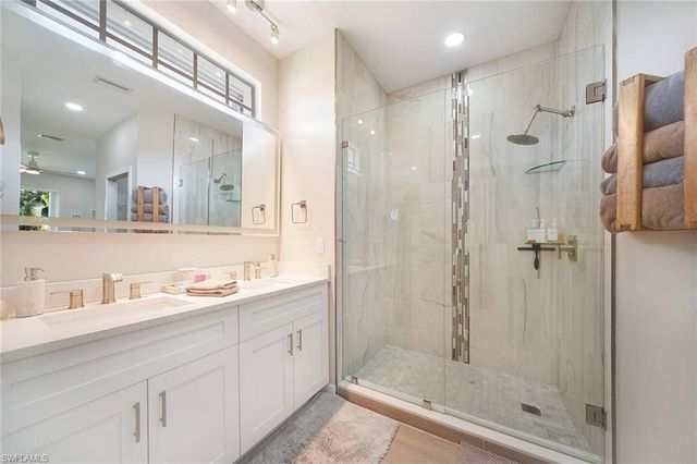 1813 SW 50th TER, Cape Coral, FL 33914