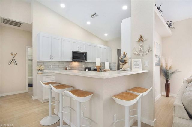 1813 SW 50th TER, Cape Coral, FL 33914